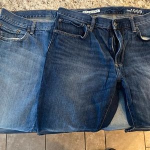 2 pairs of Gap men’s jeans 36x32